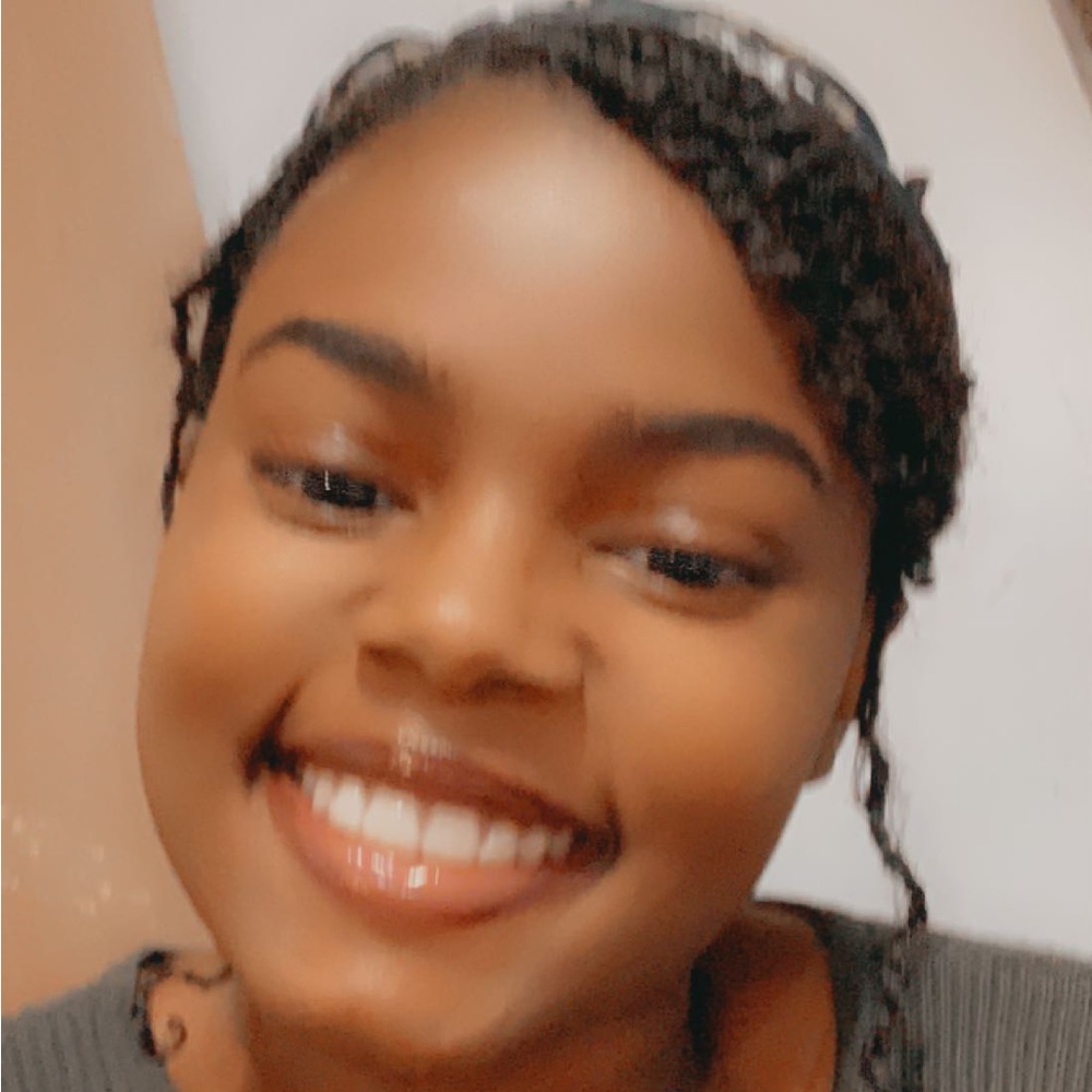 Meet your Posher, Abigail